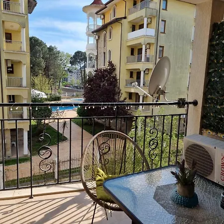 Good Vibes Avalon * Slantchev Briag