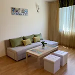 Apartment Good Vibes Avalon - уютен, двустаен с басейн, тераса и Wi-fi